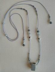 Rectangle in 100?% silk & glass beads